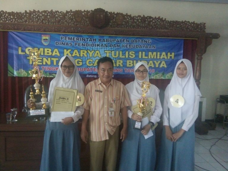 Siswi SMANGGAL Mampu Menjuarai Lomba Karya Tulis Ilmiah Di Kabupaten Batang